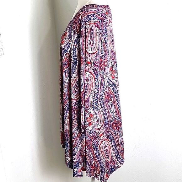 Honeyme Red, White & Blue Paisley Design Tunic, Longer on the Sides, Size 1X - Picture 6 of 8